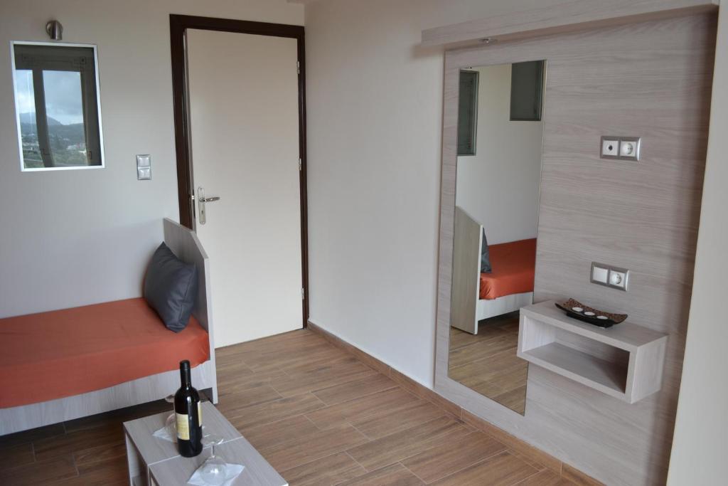 Karavos Hotel Apartments Архангелос Номер фото