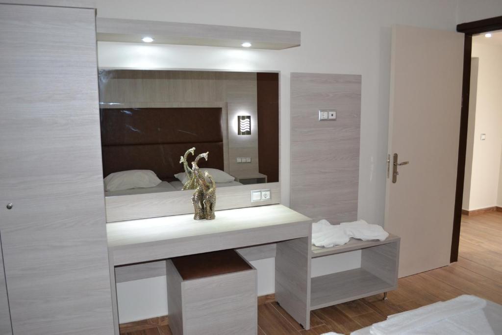 Karavos Hotel Apartments Архангелос Номер фото