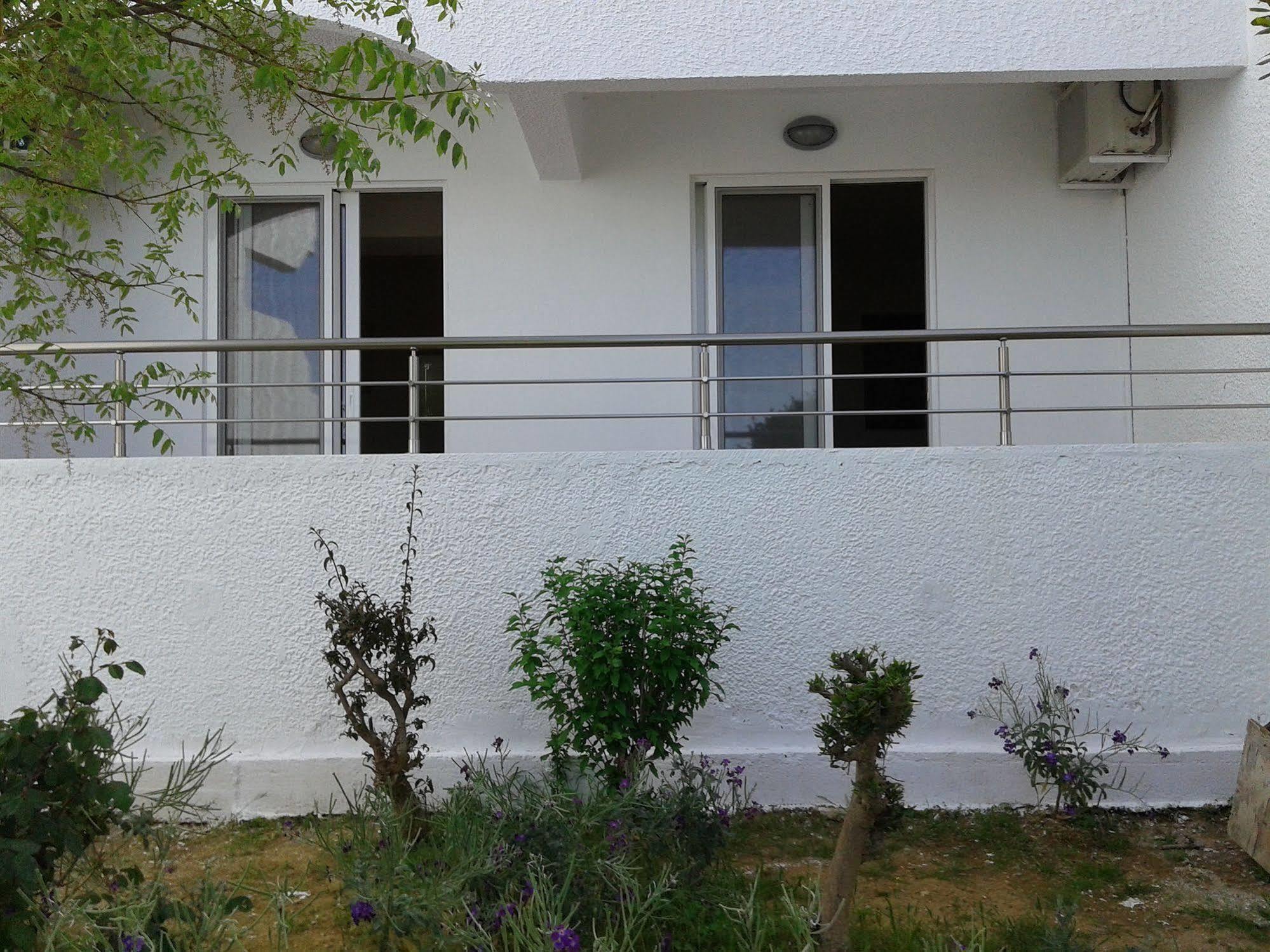 Karavos Hotel Apartments Архангелос Экстерьер фото